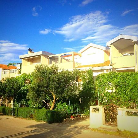 Apartments Dubravka Pirovac Ngoại thất bức ảnh