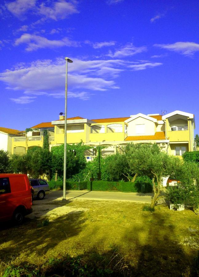 Apartments Dubravka Pirovac Ngoại thất bức ảnh