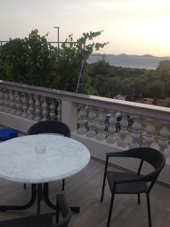 Apartments Dubravka Pirovac Ngoại thất bức ảnh