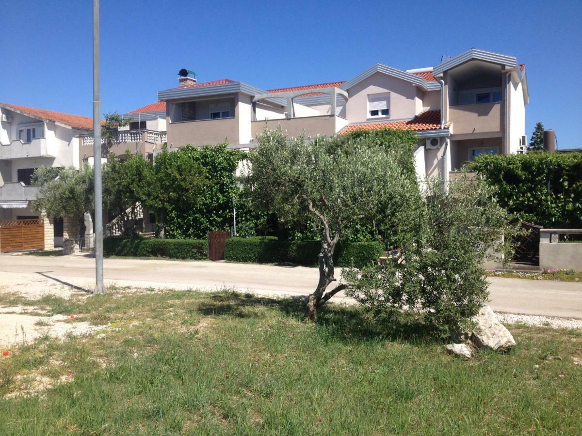 Apartments Dubravka Pirovac Ngoại thất bức ảnh