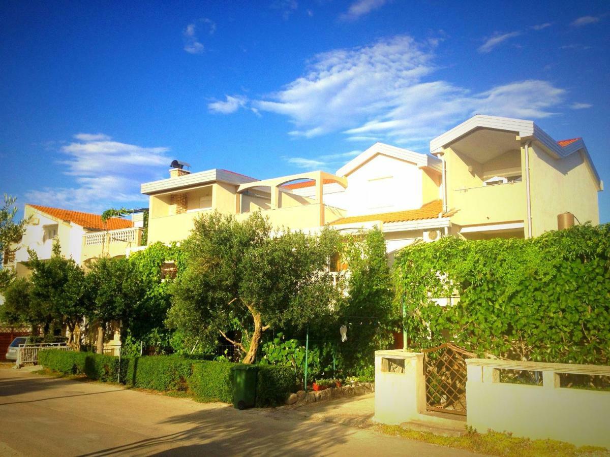 Apartments Dubravka Pirovac Ngoại thất bức ảnh