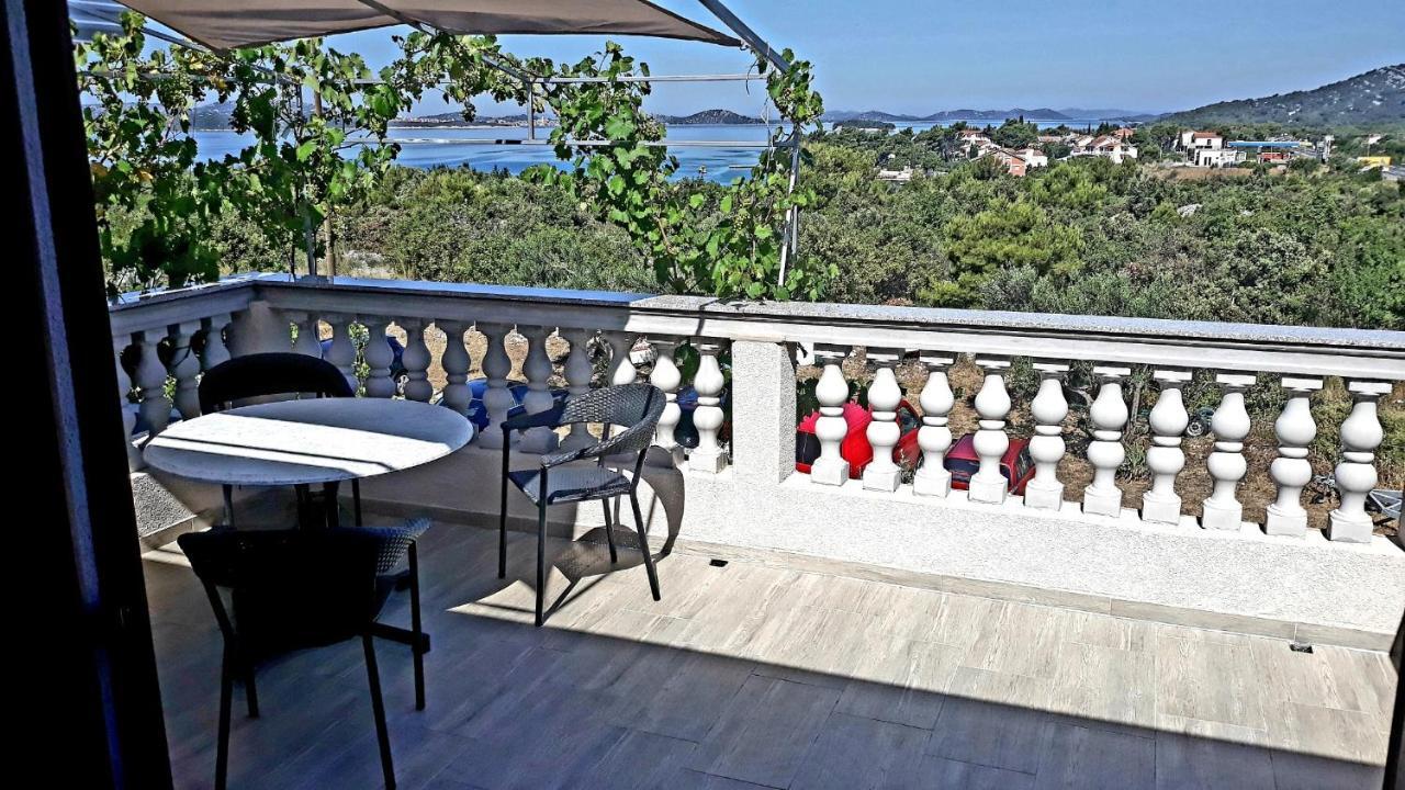 Apartments Dubravka Pirovac Ngoại thất bức ảnh
